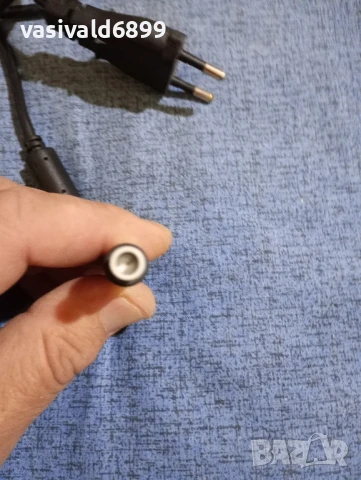 Зарядно за лаптоп , снимка 7 - Кабели и адаптери - 50901775