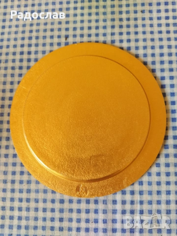 СССР метален сувенир чиния храм ,, Покров Богородичен " Москва , снимка 3 - Декорация за дома - 53779402