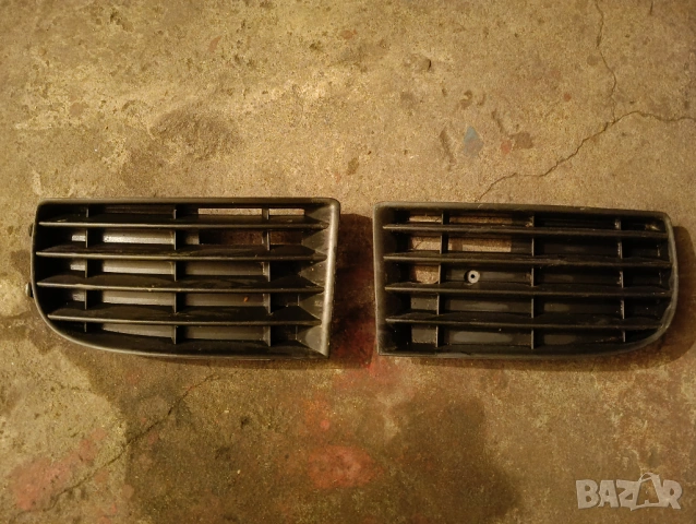 Оригинални решетки, части за броня Golf 5 / Голф 5, снимка 2 - Части - 53099479