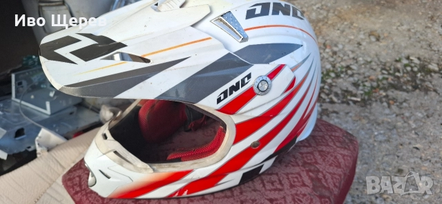 Кросова каска DNG 