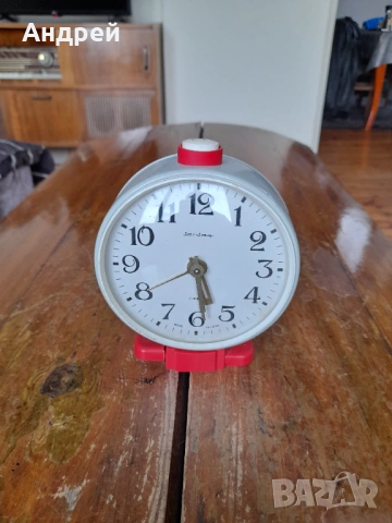 Стар настолен часовник будилник Янтар,Jantar