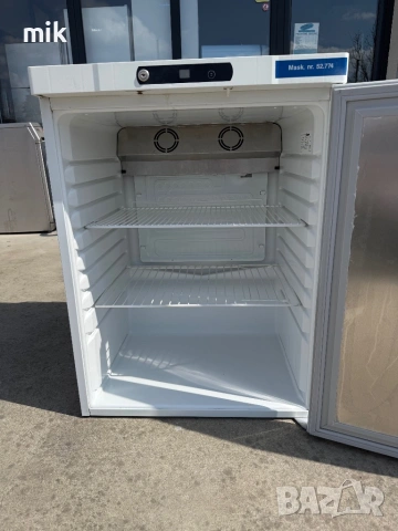 Професионален Малък хладилник Gram, снимка 2 - Хладилници - 53970483