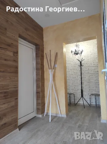 Салон " Цветен стил" предлага стая под наем за козметик, масажист и др. подобни услуги , снимка 5 - Магазини - 50083478