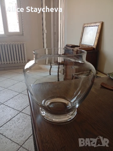 Голяма стъклена ваза, снимка 1