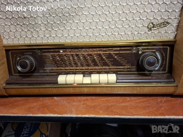 Продава се старинно дървено радио . , снимка 3 - Антикварни и старинни предмети - 53597307