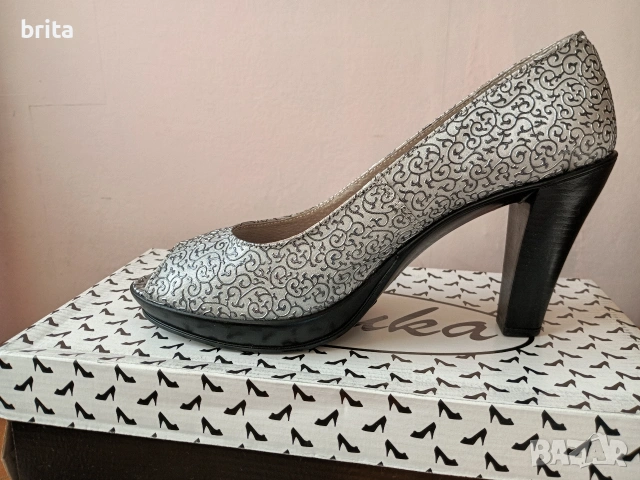 Нови! №39 Сребристи Обувки на ток , снимка 2 - Дамски обувки на ток - 53042291