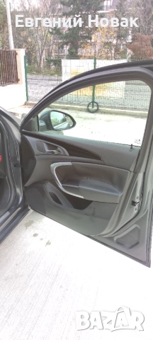 Продавам Опел Инсигния 2011 с автоматична скоростна кутия., снимка 12 - Автомобили и джипове - 52973150