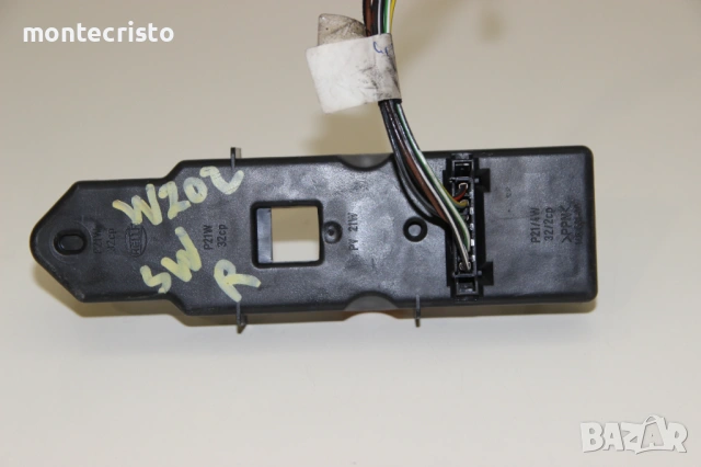 Дясна платка стоп Mercedes W202 комби C-Class (1993-2001г.) десен ламподържач, снимка 2 - Части - 53603308