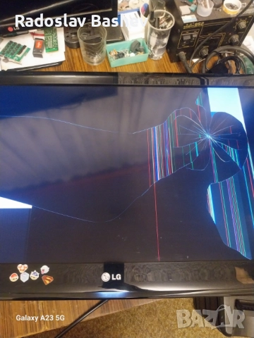 LG 32LE4500 за части счупен дисплей!