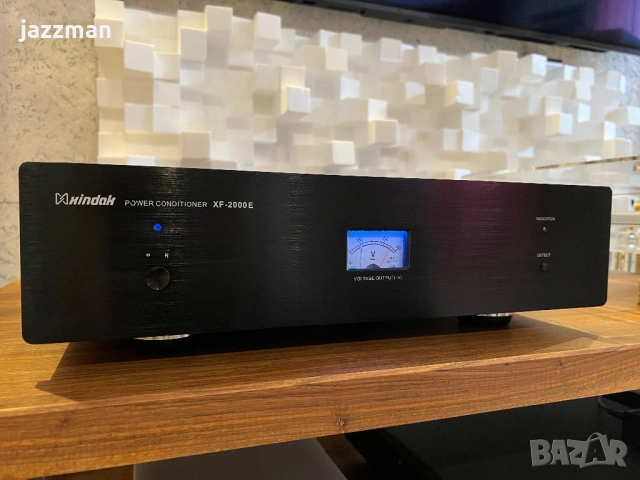 Аудиофилски мрежов филтър/кондиционер Xindak XF-2000E (600W тороидален траф)
