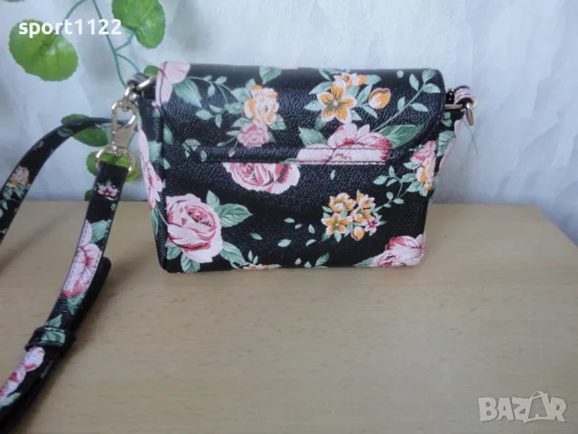 Roccobarocco/оригинална дамска чантичка, снимка 4 - Чанти - 49830041