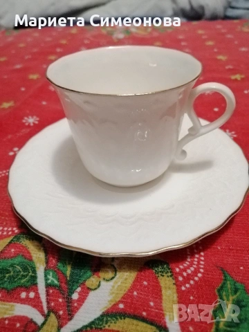 Сервиз за кафе от български костен порцелан, снимка 3 - Сервизи - 53661468