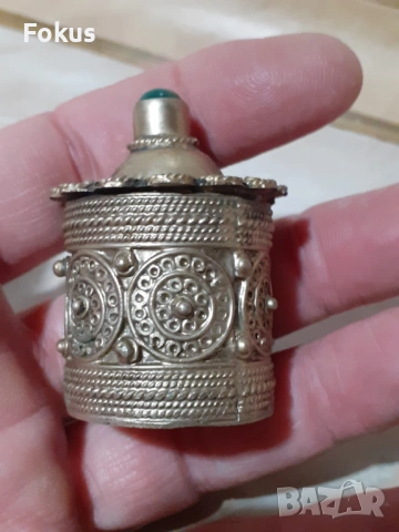 Красива малка кутийка филигран, снимка 3 - Антикварни и старинни предмети - 53347440