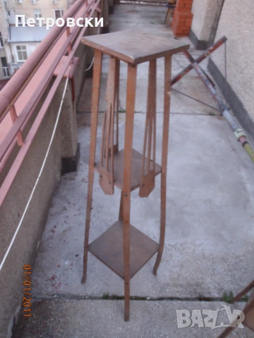 Ретро дървени цветарници от Орех са саксии – 20-те години на 20век., снимка 3 - Антикварни и старинни предмети - 53839244