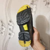 предпазни работни обувки с бомбе uvex 1 / 8543.8 S1 SRC  номер 40, снимка 18 - Други - 43661743