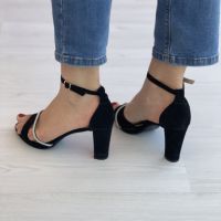 Модерна елегантност: Стилни дамски сандали за безупречен външен вид Бяло и черно 36-41, снимка 5 - Дамски елегантни обувки - 45495446