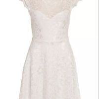 РАЗКОШНА дантелена бяла рокля с отворен гръб , снимка 4 - Рокли - 45119365