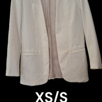 Only бяло дълго сако XS/S, снимка 1 - Сака - 45200842