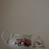 Стар порцеланов чайник с позлата, Ханеберг 1777 ГДР /Henneberg 1777 GDR, снимка 2 - Антикварни и старинни предмети - 45075800