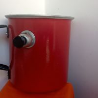 червена млековарка от Соца-1л, снимка 1 - Съдове за готвене - 42464788