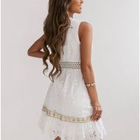 Елегантна рокля, бродерия цвят бял, снимка 1 - Рокли - 45714865