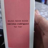 Продавам парфюм на Narciso Rodrigues Musc Noir Rose, снимка 1 - Дамски парфюми - 44938806