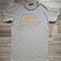 Дамски тениска Nike и блузка, снимка 1 - Тениски - 45190620