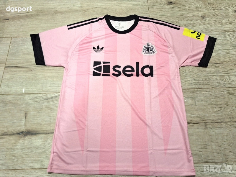 Футболна фланелка на Нюкясъл сезон 25/26!, снимка 1