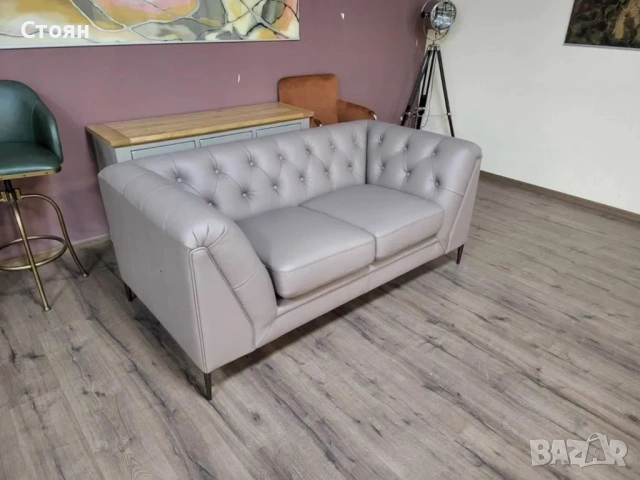 Сив кожен диван двойка тип Честърфийлд, снимка 11 - Дивани и мека мебел - 52825931