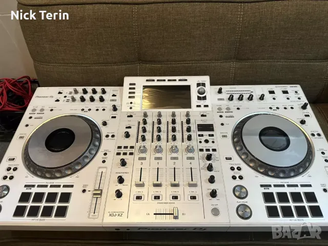 Pioneer DJ XDJ-XZ Limited White Editions. ДОСТАВКА ОТ ХОЛАНДИЯ, снимка 1 - Грамофонни плочи - 48901711