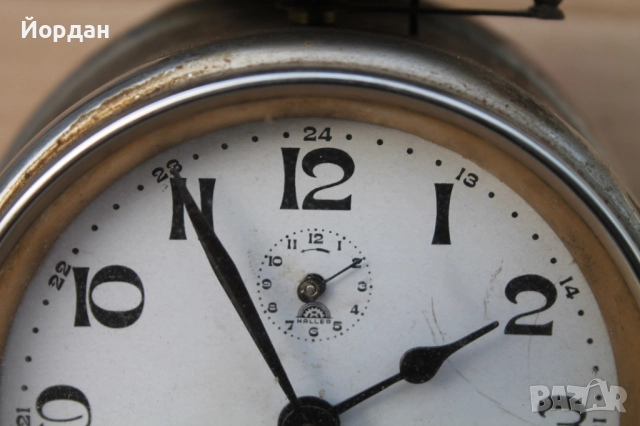 Немски будилник ''Haler'' , снимка 2 - Антикварни и старинни предмети - 52468831