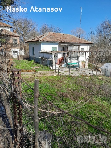 Продавам къща в с.Сламино-Център окръг Ямбол, снимка 3 - Къщи - 53846170