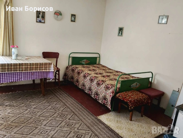 Къща с двор и стопански постройки – с. Замфирово, снимка 3 - Къщи - 53904835