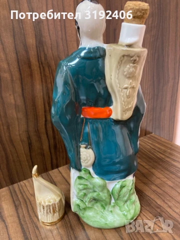 Порцеланова фигура бутилка за алкохол, отлично състояние, снимка 4 - Антикварни и старинни предмети - 50648830
