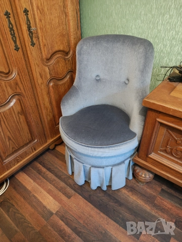 Кокетно ретро канапе