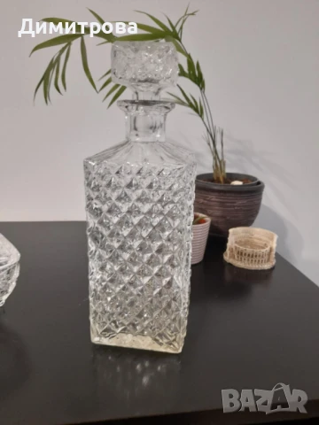 Кристална бонбониера, захарница, стъклена гарафа и кристална чаша, снимка 5 - Прибори за хранене, готвене и сервиране - 50832712