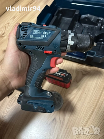 Bosch GSB 18V-60C ударен винтоверт, снимка 7 - Винтоверти - 52676981