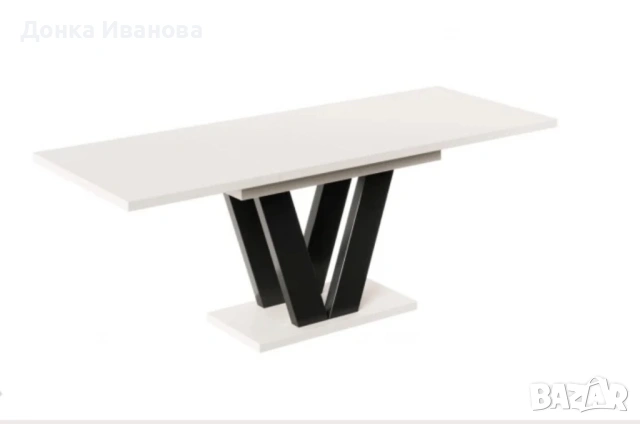 Маса подходяща за трапезна и холна