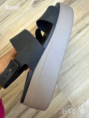 Дамски оригинални сандали CROCS BROOKLYN LOW WEDGE ! 38 н, снимка 8 - Сандали - 43463606
