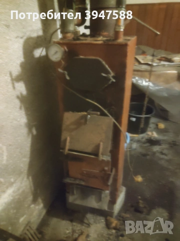 Продавам котел за водно отопление  /  парно