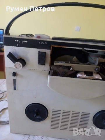 Магнетофон Tesla B57C, соц., снимка 4 - Антикварни и старинни предмети - 50977641