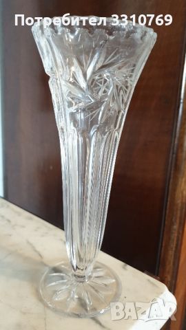 Кристална стъклена ваза. 