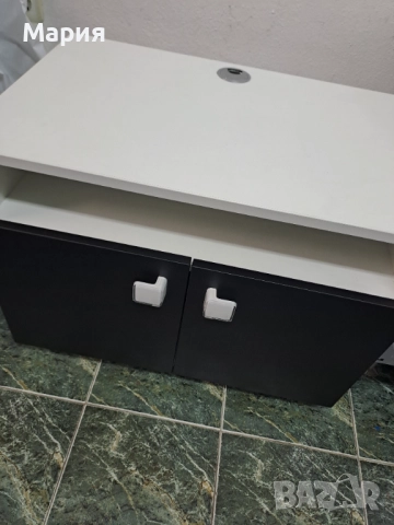 Етажерки 2бр. и TV шкафче на колелца, снимка 2 - Етажерки - 50652335