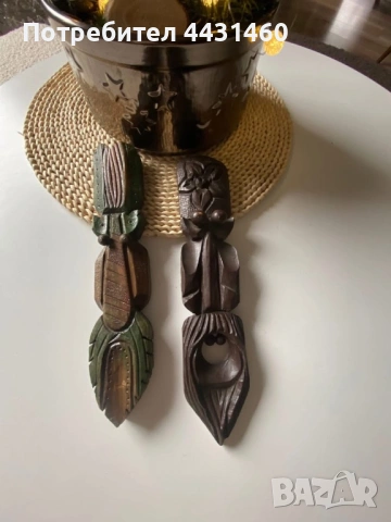 Българска дърворезба - дядовци с калпаци