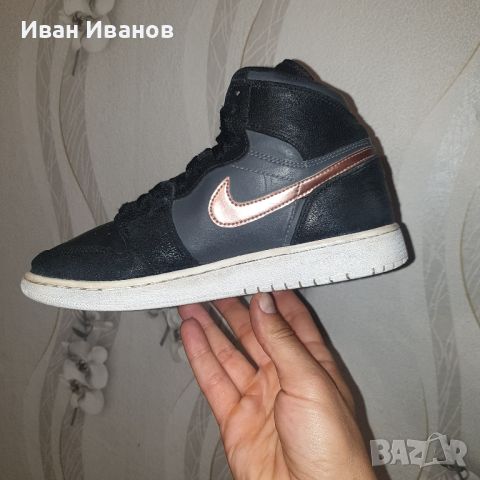 Jordan 1 Retro High  номер 39 ,5-40 оригинални маратонки , снимка 12 - Маратонки - 45306508