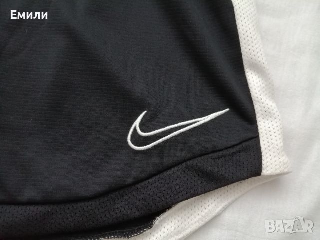  Nike оригинални дамски къси спортни панталони - шорти в черен цвят р-р XL, снимка 5 - Къси панталони и бермуди - 46656771