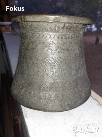 Стар меден съд бакър ръчно кован и гравиран калайдисан