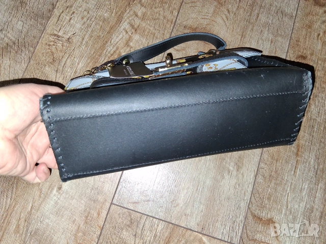 Дамска чанта Alviero Rodriguez Charlotte, снимка 5 - Чанти - 53716062