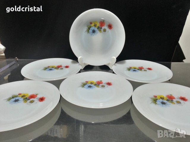 френски аркопал чинии за основно , снимка 2 - Антикварни и старинни предмети - 53231051