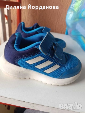 Маратонки адидас, снимка 2 - Детски маратонки - 53868671